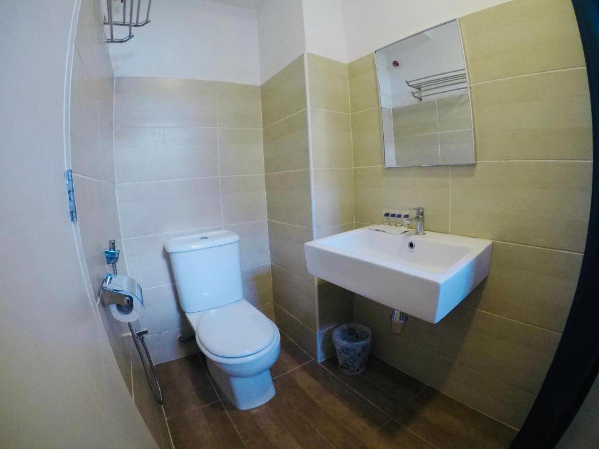 Golden Leaf Boutique Hotel Nusa Idaman Formerly Known As Ariana Hotel Johor Bahru Extérieur photo