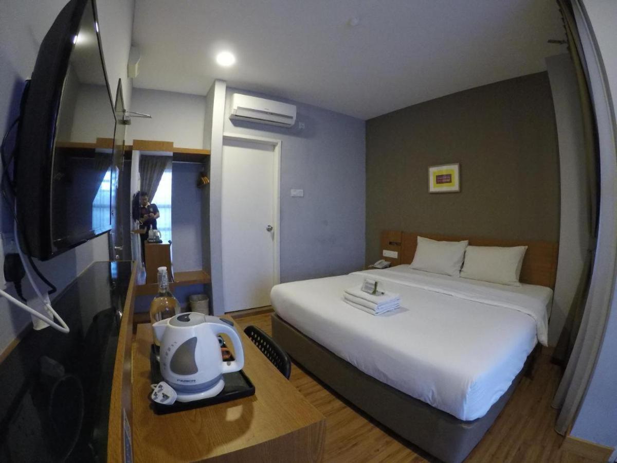 Golden Leaf Boutique Hotel Nusa Idaman Formerly Known As Ariana Hotel Johor Bahru Extérieur photo