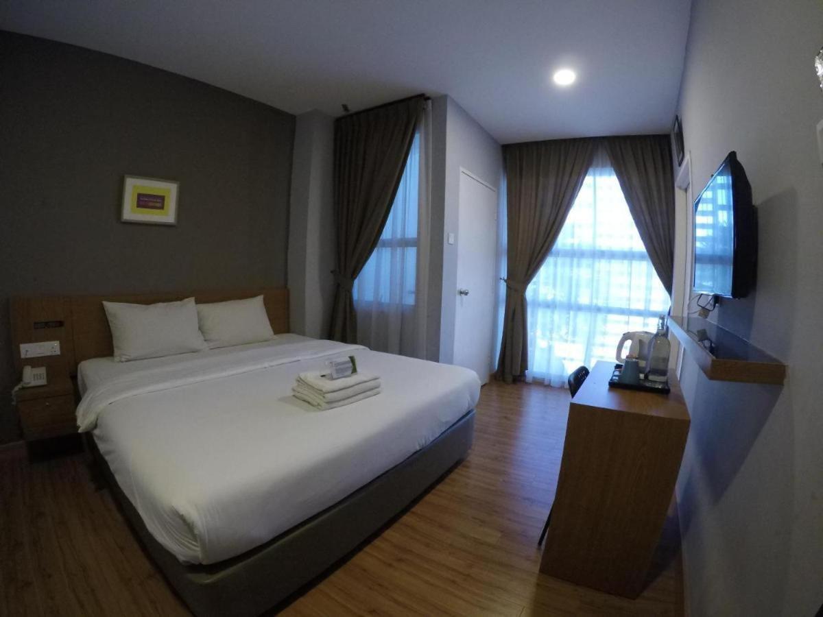 Golden Leaf Boutique Hotel Nusa Idaman Formerly Known As Ariana Hotel Johor Bahru Extérieur photo