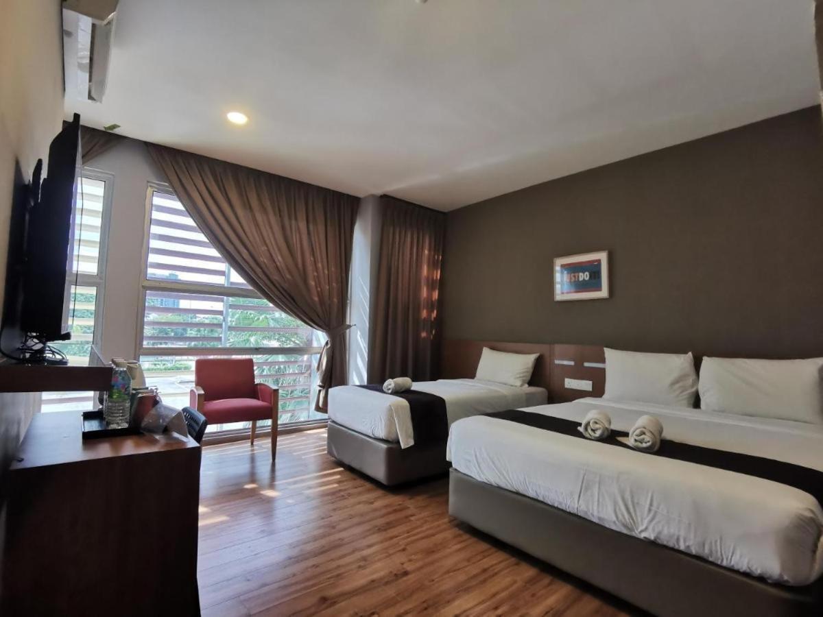 Golden Leaf Boutique Hotel Nusa Idaman Formerly Known As Ariana Hotel Johor Bahru Extérieur photo