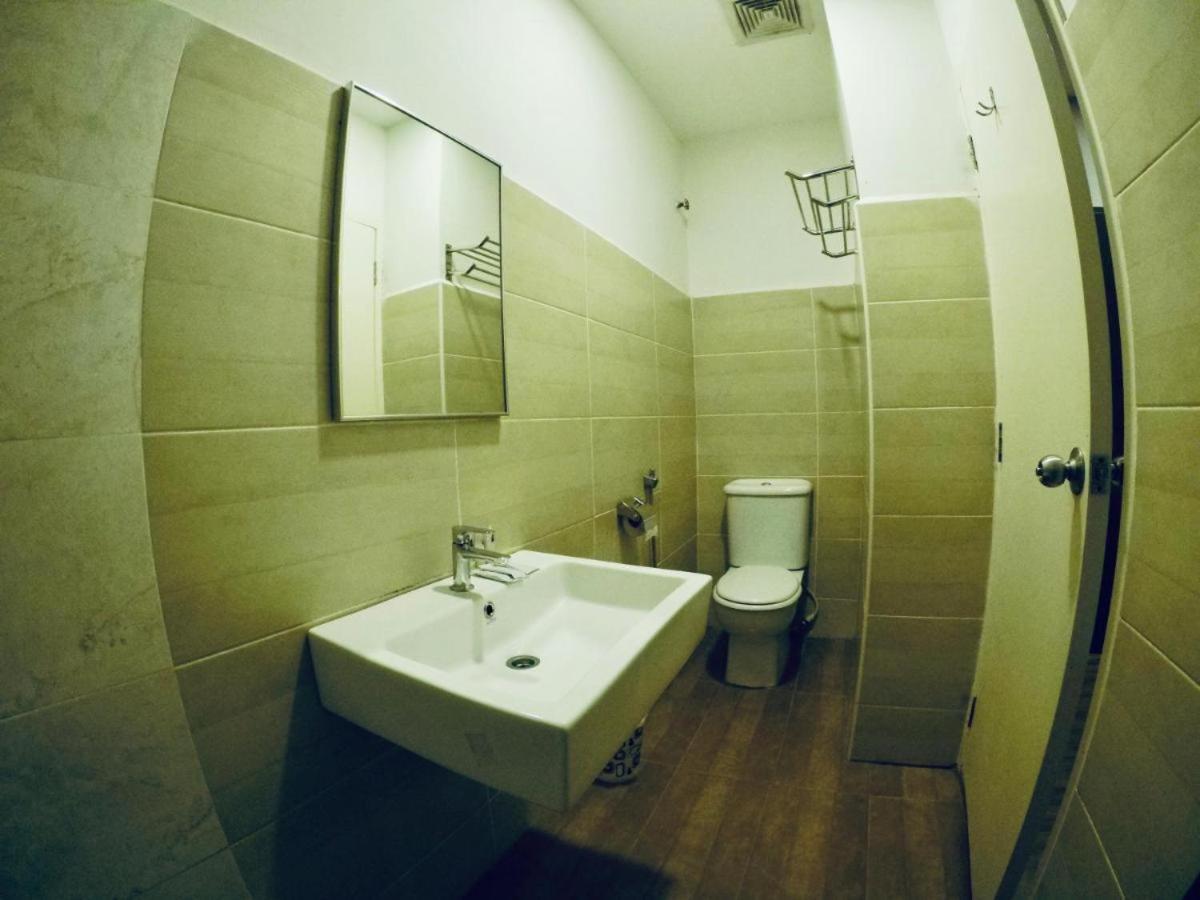 Golden Leaf Boutique Hotel Nusa Idaman Formerly Known As Ariana Hotel Johor Bahru Extérieur photo