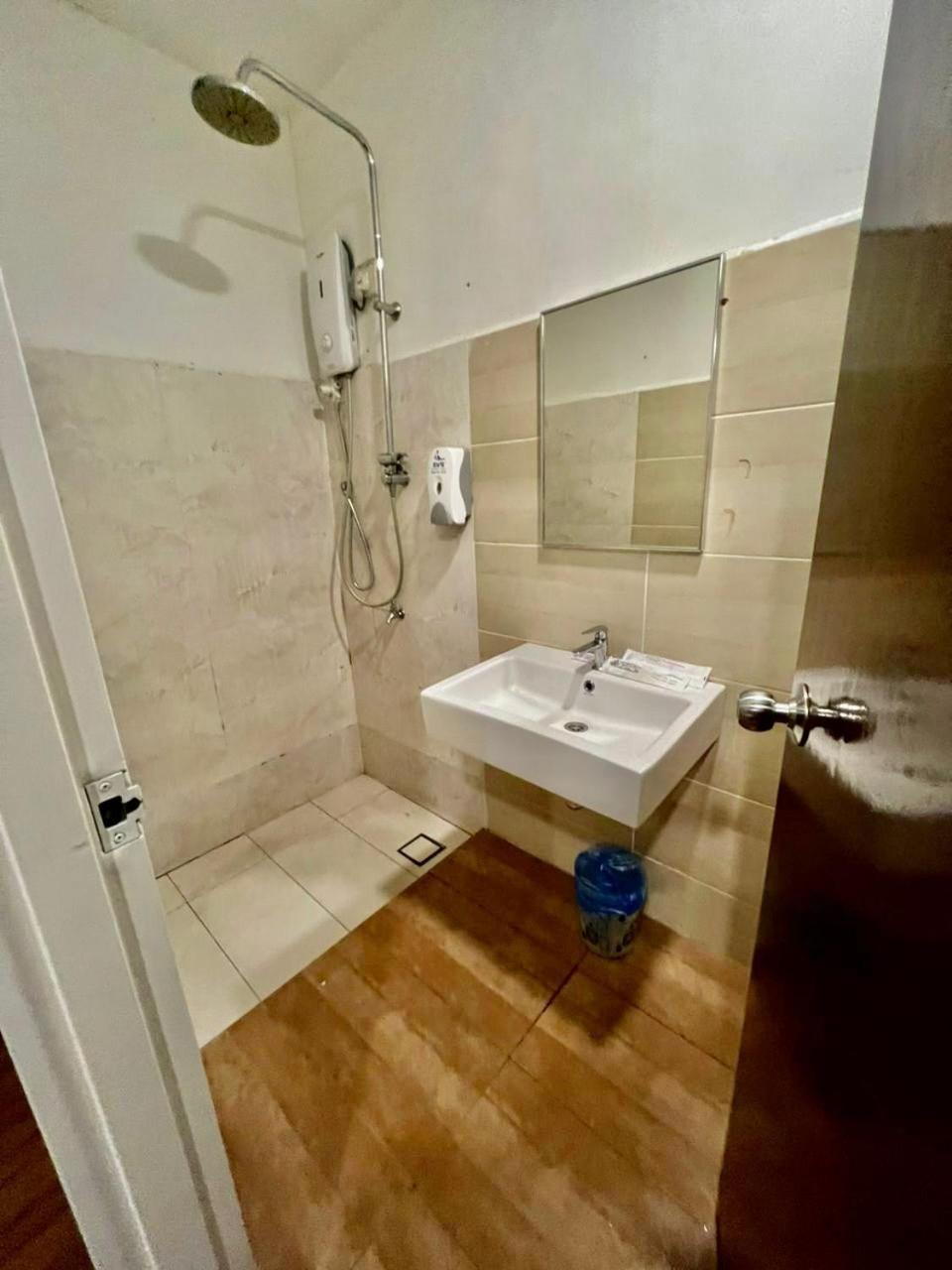 Golden Leaf Boutique Hotel Nusa Idaman Formerly Known As Ariana Hotel Johor Bahru Extérieur photo