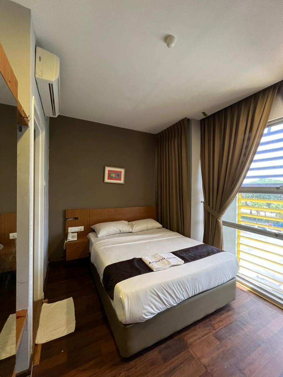 Golden Leaf Boutique Hotel Nusa Idaman Formerly Known As Ariana Hotel Johor Bahru Extérieur photo