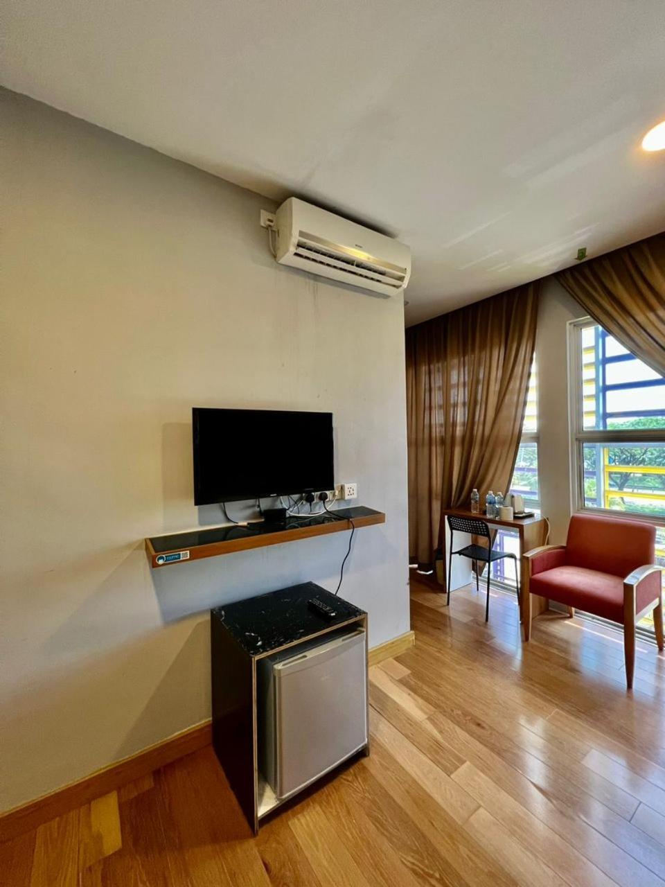 Golden Leaf Boutique Hotel Nusa Idaman Formerly Known As Ariana Hotel Johor Bahru Extérieur photo
